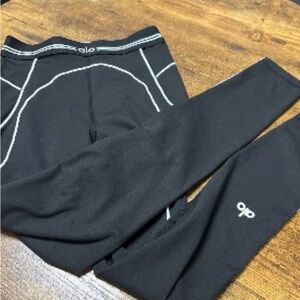 Yoga Black Leggings with White Contrast Stitching